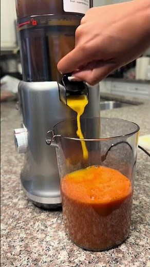 The largest diameter and highest efficiency juicer—SiFENE Whole Fruits Cold Press Juicer. #juicer