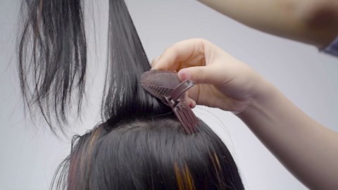 4 Pieces Puff Hair Accessories - Invisible Fluffy Sponge Clips, Front Comb Bun Bump Up Volume Base, Styling Inserts to Increase Volume for Women and Girls (Brown)