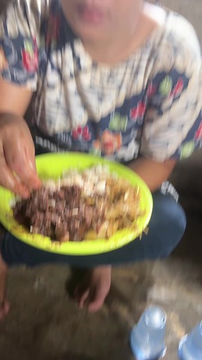 Makan Besar: Nikmati Hidangan Lezat Bersama