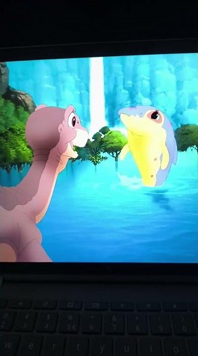 The land before time the journey to Big water littlefoot plays with mo