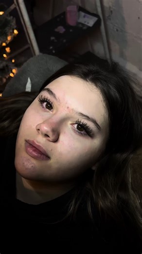 My first lash extension set on a live model. This classic set took me 4 hours and I did not even get 80% coverage it feels like 🥲 still very proud of it though❤️ #esthetician #eyelashextensions