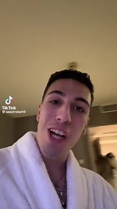 Un altro fenomeno da baraccone che su tik tok parla male dell'Irpinia, ed in particolare di Grottaminarda. Pessimo! | Enzo Costanza