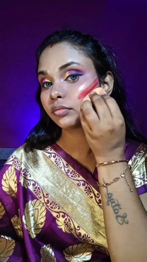 how to apply🤔 blush and 🤯highlighter #makeup #beautytiips #makeuptutorial #trending #eyemakeup #hack