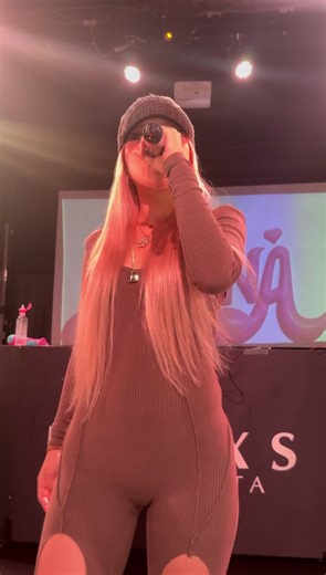 LANA in NEXS NIIGATA / PULL UP
