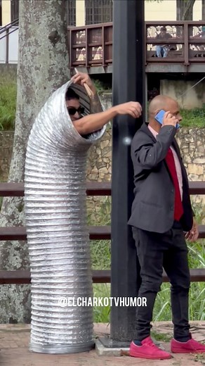 571K views · 1.1K reactions | El celular magico l3xtrem0 | Elcharkotv humor | Facebook