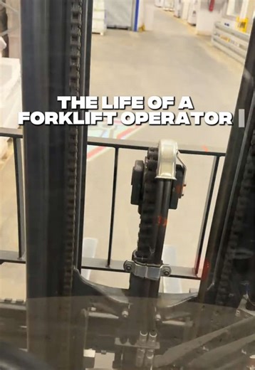 The Hard day of a forklift operator Work smart 🤙 Follow for more daily content! #forklift #warehouse #operator #workhardplayhard #forkliftdriver