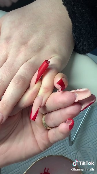 Hannahnailartist on TikTok