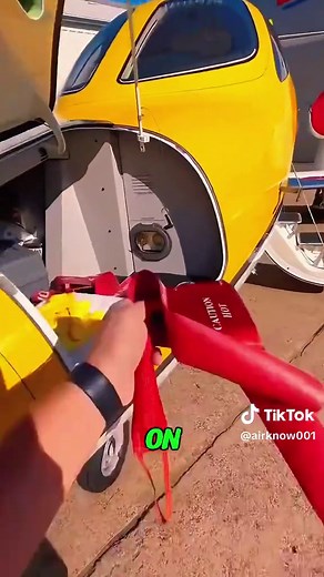 How Do You Start a HondaJet#HondaJet #PrivateJet #AviationLife #PilotLife #BusinessJet #Preflight #AviationGeek #LuxuryTravel