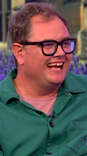 "Sometimes it's quite insulting!" 😅 Alan Carr on what it’s like seeing Oliver Savell portray his younger self in sitcom ‘Changing Ends’. #TheOneShow #iPlayer | The One Show