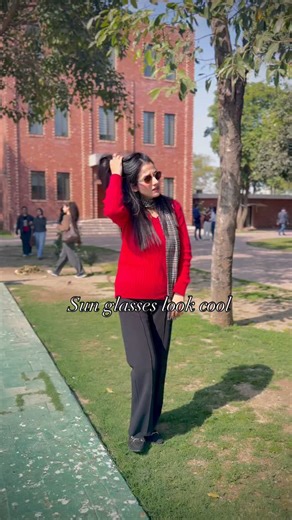 Qamar & Uniba on Instagram: "Swag kharab ho gaya sara wo b public main !!😩 Based on true story 🤪 #funnyreel #instagram #fashionstyle"
