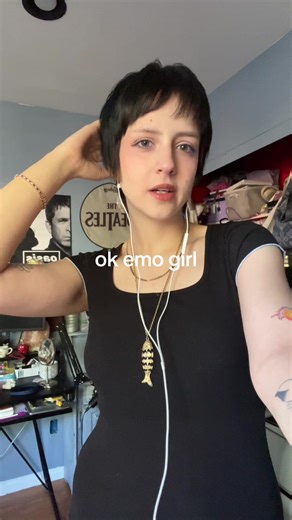 fart princess (@thefartprincess)’s video of Emo