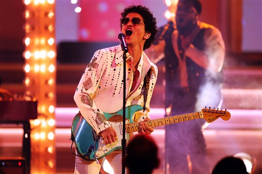 Bruno Mars unveils massive 2026 tour including Phoenix stadium concert