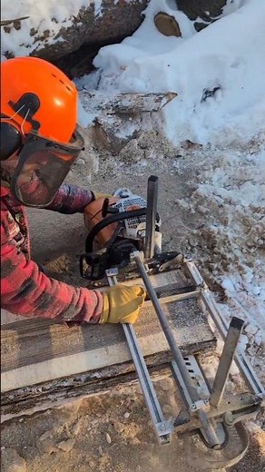 how to mill a log with an Alaskan chainsaw mill