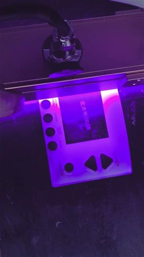 UV inks for screen printing on plastic