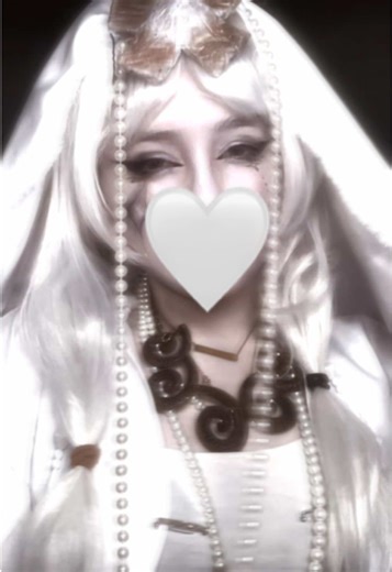 Suki's Mystic Flour Cosplay Magic!