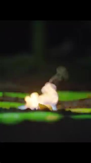 - Laisse moi te donner un conseil en ce jour si particulier. Plus tu aimeras de gens, plus tu seras faible. Tu feras pour eux des choses que tu sais que tu ne dois pas faire. Tu te conduiras en idiot pour les rendre heureux et assurer leur sécurité. N’aime personne d’autre que tes enfants, sur ce plan une mère n’a pas le choix. Si vous voulez une pute,c'est facile d'accès, divertisez les foules . Si vous voulez la royauté , gagnez-la et excellez dans votre personne. 👑