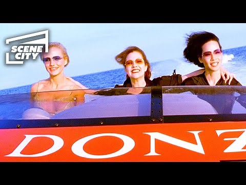 Plane Rescue Opening Scene | Charlie's Angels (Lucy Liu, Cameron Diaz, Drew Barrymore)