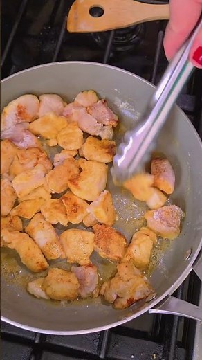 Buttery chicken stew—simple, creamy, and kid-approved! Perfect over rice or potatoes 🍲✨