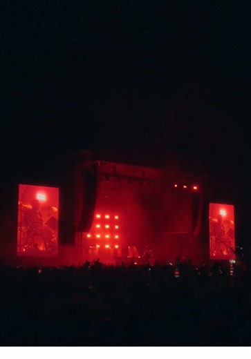 On my Knees in #Auckland #rufusdusol #onmyknees | rufus du sol