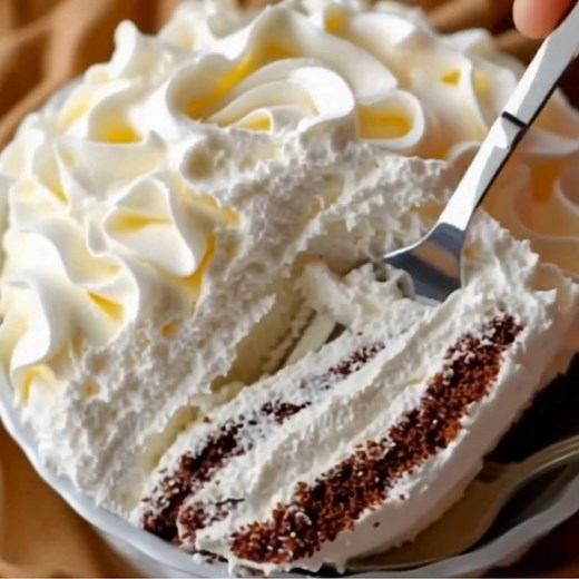 Cool Whip Frosting Recipe Ingredients: 1. 1 package (3.4 oz) instant vanilla pudding mix 2. 1 cup cold milk 3. 1 tsp vanilla extract 4. 1 tub (8 oz) Cool Whip, thawed Directions: 1. In a large mixing bowl, whisk together the instant vanilla pudding mix and cold milk for about 2 minutes until slightly thickened and smooth. 2. Stir in the vanilla extract. 3. Gently fold in the thawed Cool Whip with a spatula until fully combined and smooth. Do not overmix. 4. Cover the bowl and chill the frosting 