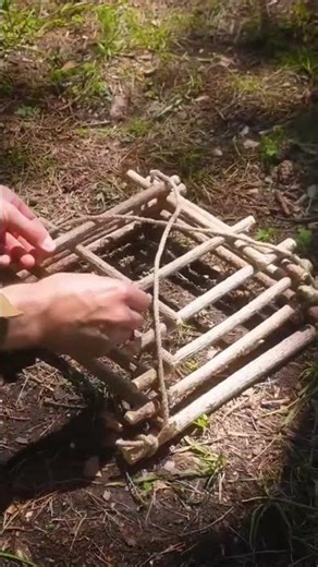 "Create woven storage basket using branches and hemp rope 🌿"