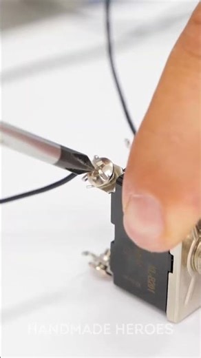 Transforming Your Old PC into a Smart Trash Can: Tech Upcycling DIY!