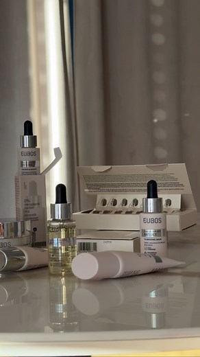 Anzeige | Hautpflege ist ein Muss - egal wo 😁🧴 Ich benutze die neue Anti-Aging Serie von der medizinischen Hautpflege @eubos.deutschland und möchte nicht nur die Hautalterung vorbeugen, sondern auch zu den Rötungen im Gesicht Tschüss sagen 👋 Die Produkte beinhalten hochwirksame Wirkstoffe & sorgen rund um die Uhr für eine gepflegte Haut 🧼 PS 🤫 dazu riechen sie auch so gut 🫧 #eubos #scincare #antiageingskincare #scincareroutine #hautpflege | Arina Rs