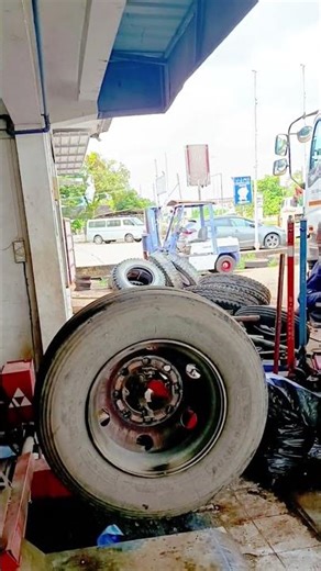 From Worn Tire to Brand New – Complete Truck Tire Install