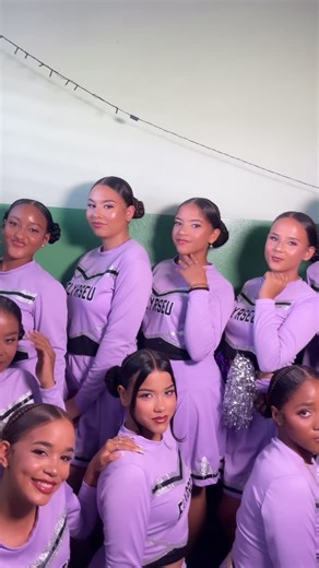 Maquilladora💄✨ on Instagram: "Listas para brillar en escena ✨ Maquillaje para las chicas del grupo de gimnasia🤸🏻‍♀️✨ . . Asistente: @vale_beautyartist"