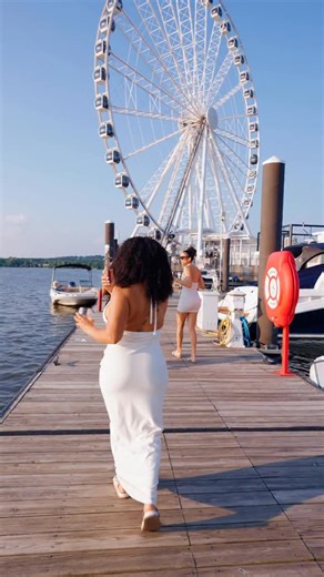 We found your dream girls weekend floating getaway 🛥️✨ 📍National Harbor Send this to your girls! 😍❤️ 🏷️ - - - #floatinghome #boathouse #houseboat #homeonthewater #uniquestays #houseboatlife #airbnbsuperhost #getawayhouse #floatinghomes #houseboatliving | FLOHOM
