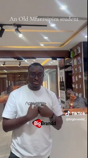 An old Student of Mfantsipim School has promised to gift a brand new Iphone 17 pro max if one of the contestants name Boakye Enim brings the trophy home to the Mfantsipim School #nsmq #botwe #ghanatiktok🇬🇭 #fyp