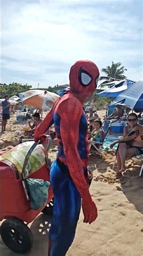 Spiderman in Ferradura Beach 🇧🇷 Búzios Rio de Janeiro