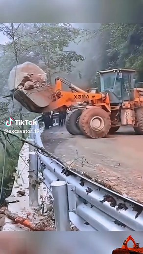 Excavator Operator Skills and Techniques