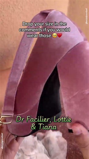 Do you think Tinkerbell was a bad idea ? 😭😭😭 #highheels #disneystore #tinkerbell #disneyheels