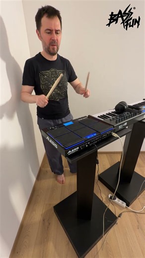 80s Italo Disco | Playing Drums Live | Bass Fun