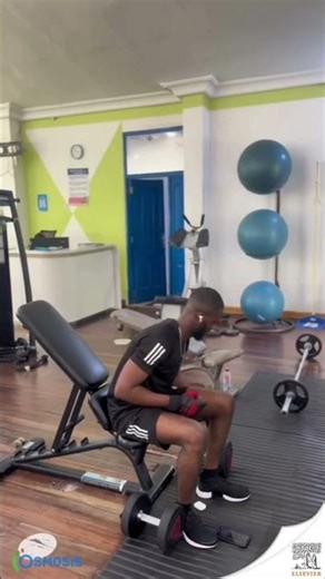 A day in the life of Michael Amgee, a fifth year med student from Ghana! 🧠💪🏿