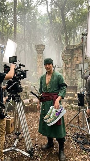 Check out this custom Zoro sneaker design! What do you think? Share your thoughts!