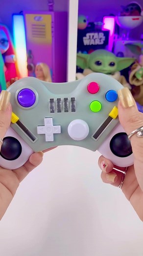 13K views · 235 reactions | The only controller I have time to fidget with  #controller #fidgets #asmr #sensory #dreamteamfamily | Dream Team’s World | Facebook