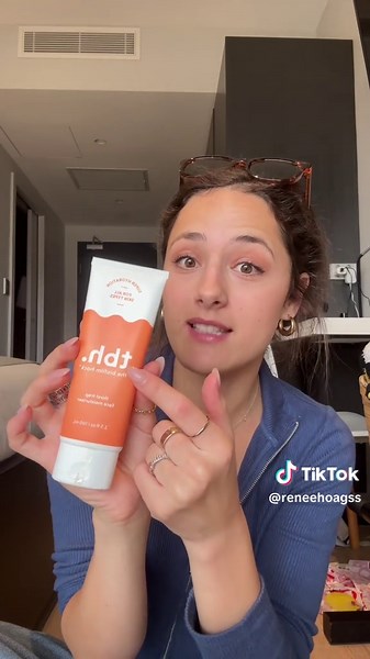 I really want that candle 🤭 #boobasket