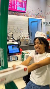 Birthday Song sa Krispy Kreme (Philippines) 🤣🍩 #BananaQueen #Bananafam #KrispyKreme | Joyang TV