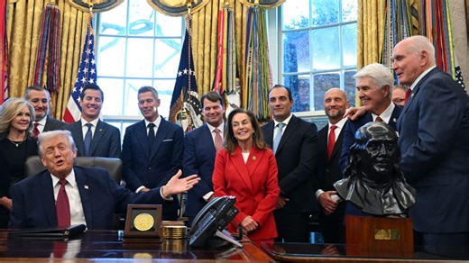 Trump auto industry plan announced scuttling Biden era mileage, emissions standards