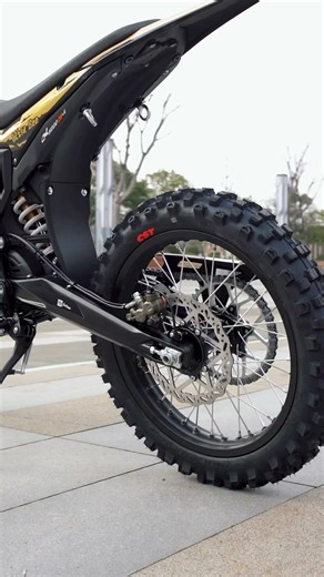 The powerful Surron Ultra Bee is back in stock at VoroMotors. Ready to ride? 🔥