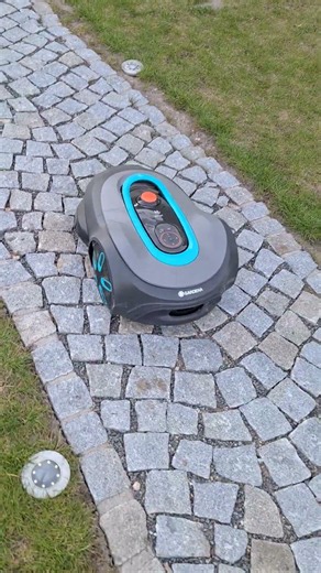 Lawnmower robot GARDENA SILENO MAX 1000M2 RASAERBA #shorts #garden #gardendesign