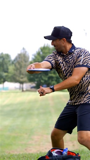 Watch Paul Mcbeth close up disc release snap in slow motion