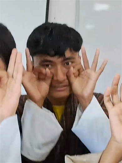 the chin challenge #cstbhutan #college #cst #chinchallange #fypage #fyppppppppppppppppppppppp
