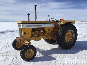 1965 Minneapolis-Moline M670 Super 2WD Tractor | Agriculture