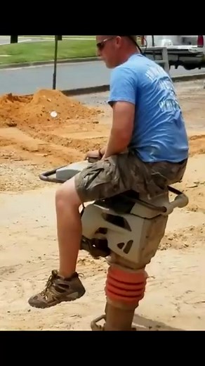 Construction worker fails to ride a jack hammer #construction #constructionlife #constructionwork #constructionlife #constructionzone #excavator #digger #crane #dogger #loader #amazing | Construction Machines
