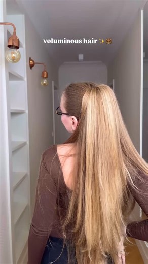 Bella Waldmann on Instagram: "Super voluminous hairstyle✨🐻 #hairstyles #hairgoals #tutorial #hair #longhair"