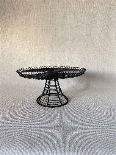Vintage Black Wire Pedestal Stand, Metal Cake Stand or Fruit Bowl, Mid Century Modern Wire Display Tray - Etsy