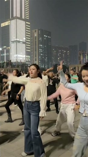 Electronic Beats Square Dance: Modern Energy!